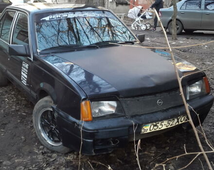 Чорний Опель Аскона, об'ємом двигуна 1.6 л та пробігом 758 тис. км за 1200 $, фото 1 на Automoto.ua