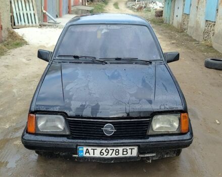 Чорний Опель Аскона, об'ємом двигуна 1.6 л та пробігом 300 тис. км за 599 $, фото 1 на Automoto.ua