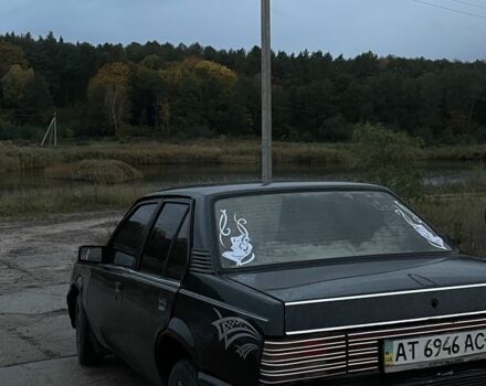 Черный Опель Аскона, объемом двигателя 1.6 л и пробегом 176 тыс. км за 450 $, фото 1 на Automoto.ua