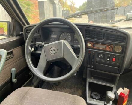 Коричневый Опель Аскона, объемом двигателя 1.3 л и пробегом 666 тыс. км за 166 $, фото 6 на Automoto.ua