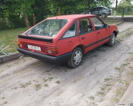 Червоний Опель Аскона, об'ємом двигуна 1.4 л та пробігом 200 тис. км за 450 $, фото 12 на Automoto.ua