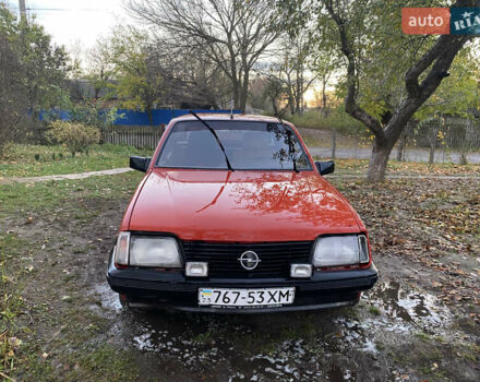 Красный Опель Аскона, объемом двигателя 1.3 л и пробегом 100 тыс. км за 1100 $, фото 11 на Automoto.ua