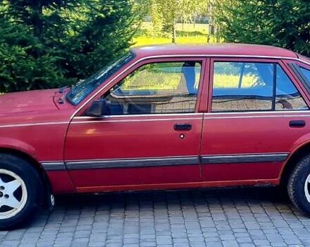 Опель Аскона 1986 в Ратно на Automoto.ua Красный Опель Аскона, объемом двигателя 1.6 л и пробегом 300 тыс. км за 800 $, фото 3 на Automoto.ua
