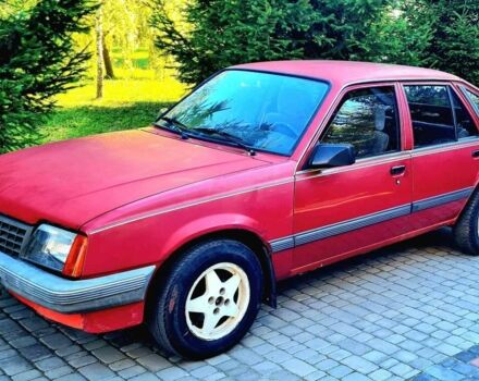 Опель Аскона 1987 в Ратно на Automoto.ua Красный Опель Аскона, объемом двигателя 1.6 л и пробегом 300 тыс. км за 900 $, фото 3 на Automoto.ua