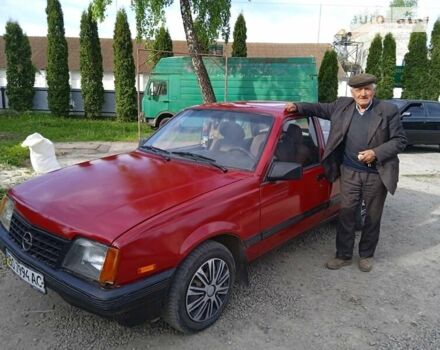 Красный Опель Аскона, объемом двигателя 1.8 л и пробегом 350 тыс. км за 950 $, фото 9 на Automoto.ua