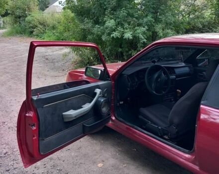 Красный Опель Аскона, объемом двигателя 1.6 л и пробегом 300 тыс. км за 1000 $, фото 3 на Automoto.ua