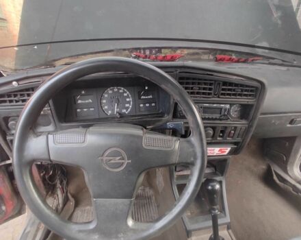 Червоний Опель Аскона, об'ємом двигуна 1.6 л та пробігом 120 тис. км за 764 $, фото 9 на Automoto.ua