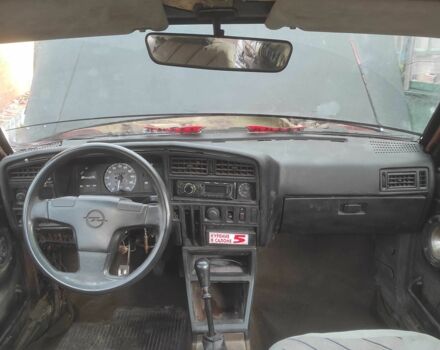 Червоний Опель Аскона, об'ємом двигуна 1.6 л та пробігом 120 тис. км за 764 $, фото 8 на Automoto.ua