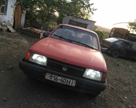 Красный Опель Аскона, объемом двигателя 1.8 л и пробегом 3 тыс. км за 238 $, фото 6 на Automoto.ua