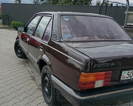 Красный Опель Аскона, объемом двигателя 1 л и пробегом 60 тыс. км за 550 $, фото 1 на Automoto.ua