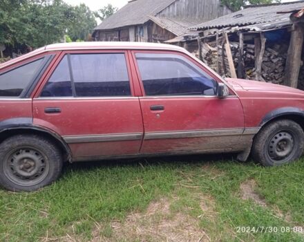 Красный Опель Аскона, объемом двигателя 1 л и пробегом 88 тыс. км за 700 $, фото 2 на Automoto.ua