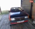 Красный Опель Аскона, объемом двигателя 1.6 л и пробегом 150 тыс. км за 500 $, фото 1 на Automoto.ua