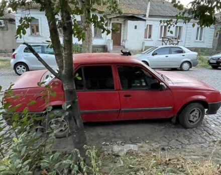 Опель Аскона 1987 в Николаеве на Automoto.ua Красный Опель Аскона, объемом двигателя 1.6 л и пробегом 300 тыс. км за 700 $, фото 3 на Automoto.ua