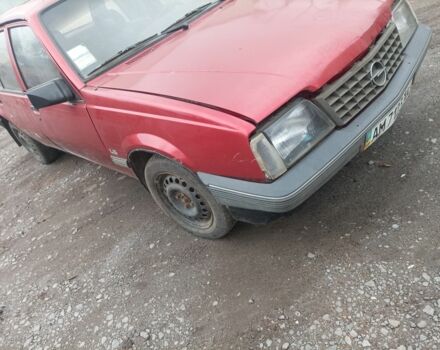 Красный Опель Аскона, объемом двигателя 1 л и пробегом 200 тыс. км за 400 $, фото 2 на Automoto.ua