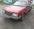 Красный Опель Аскона, объемом двигателя 1 л и пробегом 200 тыс. км за 400 $, фото 1 на Automoto.ua