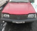 Красный Опель Аскона, объемом двигателя 1 л и пробегом 200 тыс. км за 399 $, фото 1 на Automoto.ua