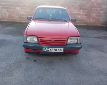 Красный Опель Аскона, объемом двигателя 1.6 л и пробегом 200 тыс. км за 750 $, фото 4 на Automoto.ua