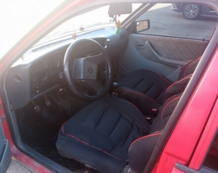 Красный Опель Аскона, объемом двигателя 1.6 л и пробегом 200 тыс. км за 750 $, фото 6 на Automoto.ua