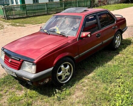 Красный Опель Аскона, объемом двигателя 1.8 л и пробегом 100 тыс. км за 350 $, фото 4 на Automoto.ua