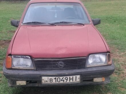 Опель Аскона 1984 у Подільськ (Котовськ) на Automoto.ua Червоний Опель Аскона, об'ємом двигуна 0 л та пробігом 76 тис. км за 555 $, фото 1 на Automoto.ua