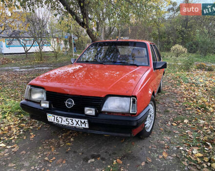 Красный Опель Аскона, объемом двигателя 1.3 л и пробегом 100 тыс. км за 1100 $, фото 1 на Automoto.ua