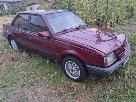 Опель Аскона 1986 в Тульчине на Automoto.ua Красный Опель Аскона, объемом двигателя 1.8 л и пробегом 1000 тыс. км за 450 $, фото 1 на Automoto.ua