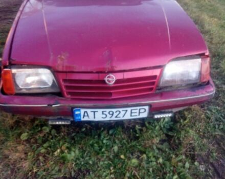 Красный Опель Аскона, объемом двигателя 1.8 л и пробегом 654 тыс. км за 300 $, фото 1 на Automoto.ua