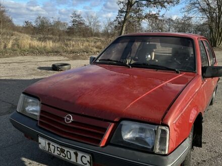 Червоний Опель Аскона, об'ємом двигуна 1.6 л та пробігом 3 тис. км за 710 $, фото 1 на Automoto.ua