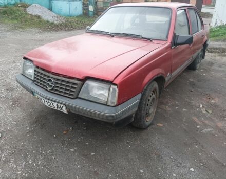 Красный Опель Аскона, объемом двигателя 1 л и пробегом 200 тыс. км за 400 $, фото 1 на Automoto.ua