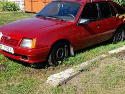 Опель Аскона 1987 в Киеве на Automoto.ua Красный Опель Аскона, объемом двигателя 1.6 л и пробегом 500 тыс. км за 1000 $, фото 1 на Automoto.ua