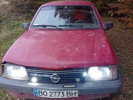 Червоний Опель Аскона, об'ємом двигуна 1.6 л та пробігом 315 тис. км за 850 $, фото 1 на Automoto.ua