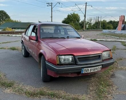 Красный Опель Аскона, объемом двигателя 1.6 л и пробегом 200 тыс. км за 580 $, фото 1 на Automoto.ua