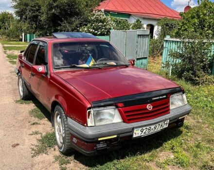 Красный Опель Аскона, объемом двигателя 1.8 л и пробегом 100 тыс. км за 350 $, фото 1 на Automoto.ua