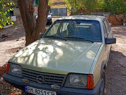 Опель Аскона 1985 у Лубнах на Automoto.ua Опель Аскона, об'ємом двигуна 16 л та пробігом 0 тис. км за 850 $, фото 1 на Automoto.ua