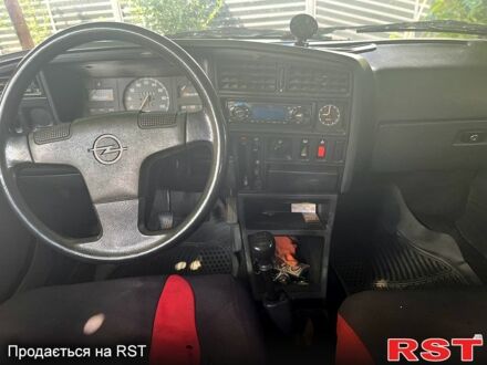Опель Аскона 1986 у Калуше на Automoto.ua Опель Аскона, об'ємом двигуна 16 л та пробігом 200 тис. км за 650 $, фото 1 на Automoto.ua