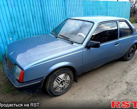 Опель Аскона, объемом двигателя 1.6 л и пробегом 333 тыс. км за 1000 $, фото 1 на Automoto.ua