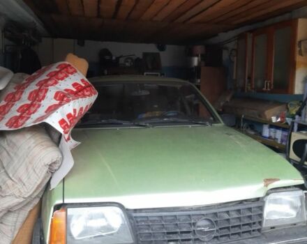 Опель Аскона, объемом двигателя 1.6 л и пробегом 200 тыс. км за 355 $, фото 1 на Automoto.ua