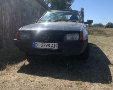 Сірий Опель Аскона, об'ємом двигуна 1.6 л та пробігом 70 тис. км за 404 $, фото 4 на Automoto.ua