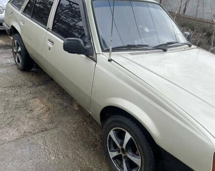 Сірий Опель Аскона, об'ємом двигуна 1.6 л та пробігом 528 тис. км за 1000 $, фото 3 на Automoto.ua