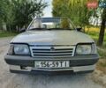 Сірий Опель Аскона, об'ємом двигуна 1.6 л та пробігом 178 тис. км за 650 $, фото 1 на Automoto.ua