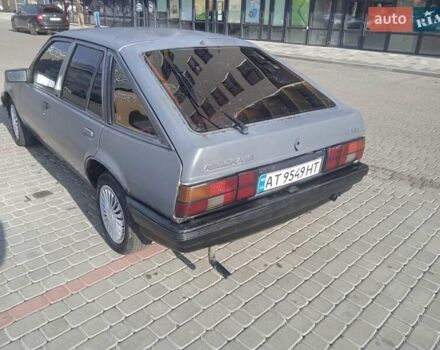 Серый Опель Аскона, объемом двигателя 1.6 л и пробегом 300 тыс. км за 950 $, фото 3 на Automoto.ua