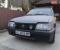 Сірий Опель Аскона, об'ємом двигуна 1.6 л та пробігом 500 тис. км за 1300 $, фото 1 на Automoto.ua