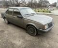 Серый Опель Аскона, объемом двигателя 1.6 л и пробегом 180 тыс. км за 350 $, фото 1 на Automoto.ua