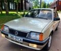 Серый Опель Аскона, объемом двигателя 1.3 л и пробегом 377 тыс. км за 900 $, фото 1 на Automoto.ua