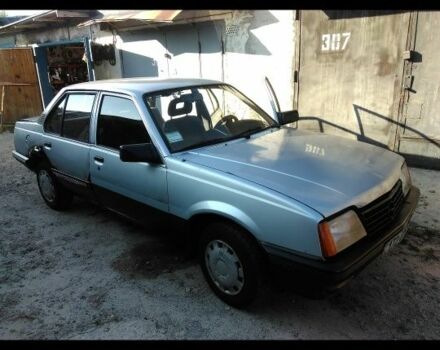 Серый Опель Аскона, объемом двигателя 1.4 л и пробегом 300 тыс. км за 473 $, фото 2 на Automoto.ua