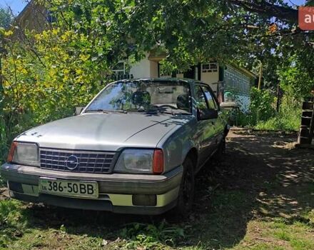 Серый Опель Аскона, объемом двигателя 0 л и пробегом 150 тыс. км за 800 $, фото 4 на Automoto.ua