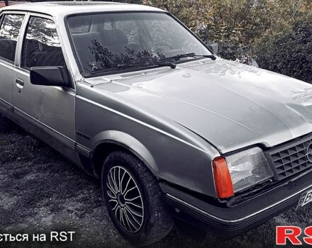 Серый Опель Аскона, объемом двигателя 1.6 л и пробегом 293 тыс. км за 800 $, фото 4 на Automoto.ua