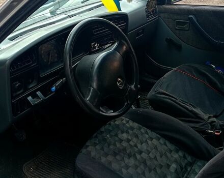 Сірий Опель Аскона, об'ємом двигуна 1.6 л та пробігом 263 тис. км за 850 $, фото 12 на Automoto.ua