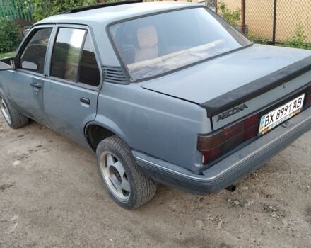 Серый Опель Аскона, объемом двигателя 1.6 л и пробегом 300 тыс. км за 850 $, фото 4 на Automoto.ua