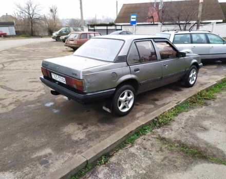 Сірий Опель Аскона, об'ємом двигуна 2 л та пробігом 500 тис. км за 1800 $, фото 2 на Automoto.ua